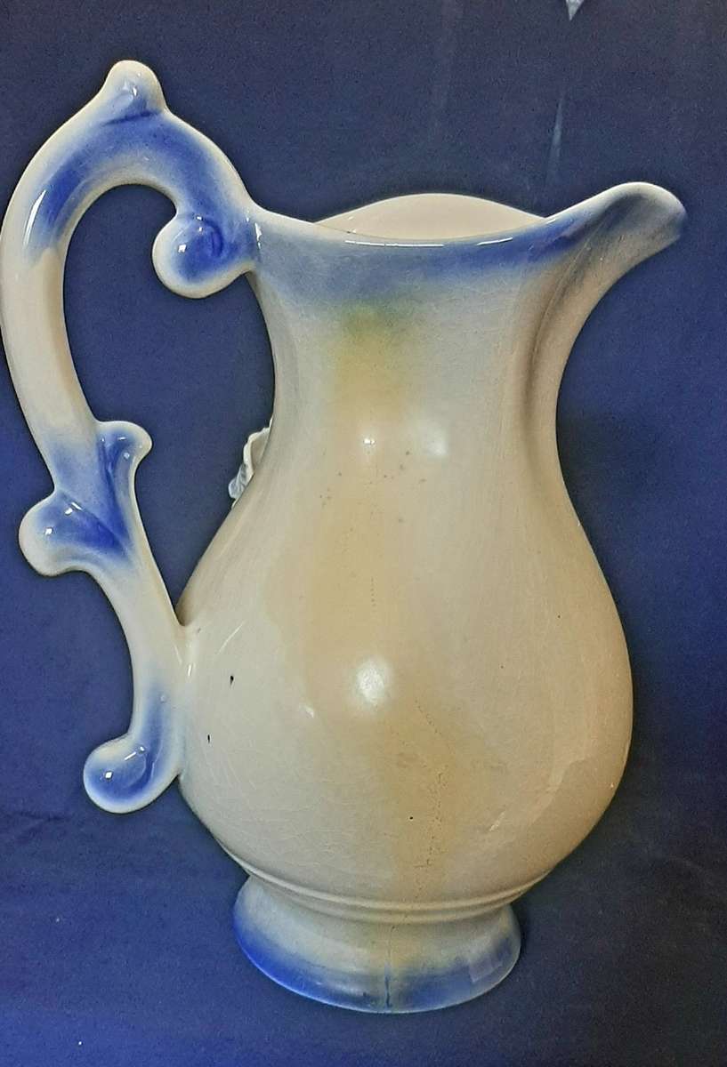 LARGE DECORATIVE BLUE AND WHITE JUG AND BASIN