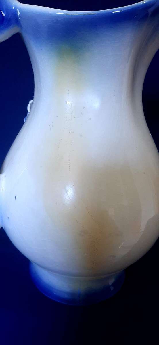 LARGE DECORATIVE BLUE AND WHITE JUG AND BASIN