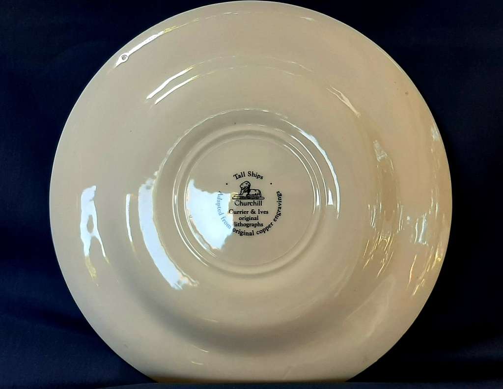 VINTAGE CHURCHILL CERAMIC PLATE 26cm - TALL SHIPS