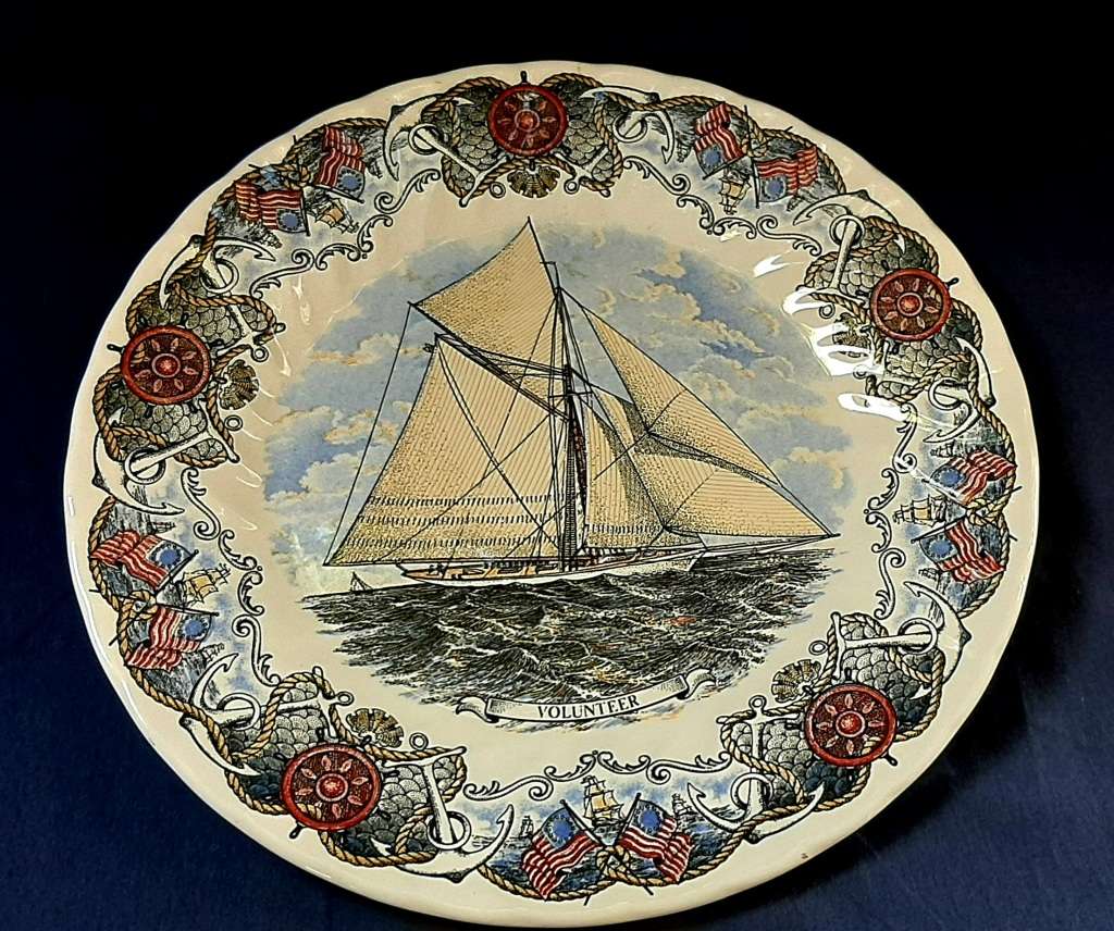 VINTAGE CHURCHILL CERAMIC PLATE 26cm - TALL SHIPS