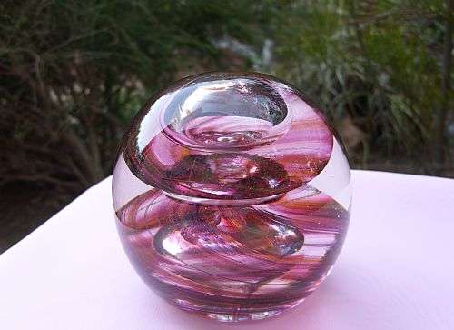 A lovely signed David Reade paperweight - as new
