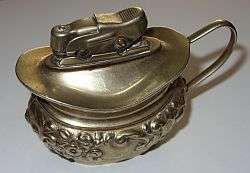 A VINTAGE TABLE LIGHTER