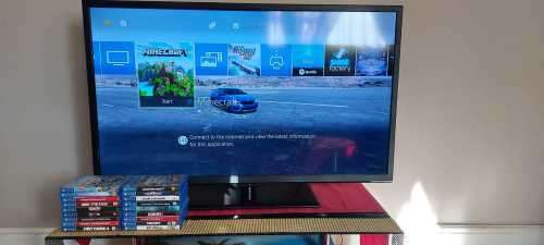 Sony Playstation PS4 + 20 PS4 games