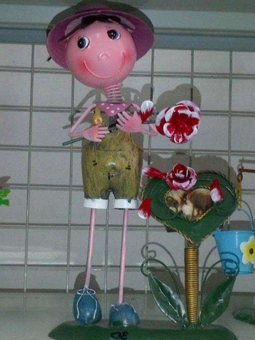 LOVELY IRON DOLL  * CAN BE USED FOR HOME OR GARDEN DECOR *