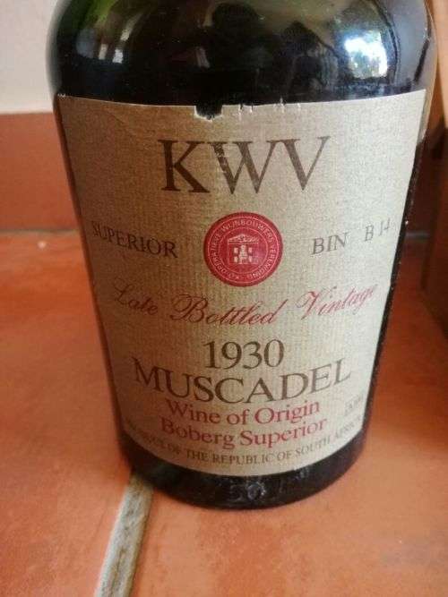 EXTREMELY RARE!! KWV 1930 Muscadel Superior Bin B14 Late Bottled Vintage!! COLLECTORS ITEM KWV