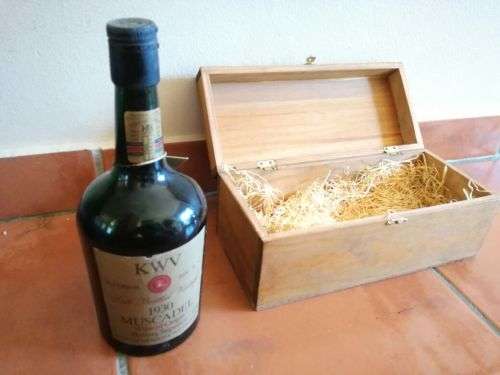 EXTREMELY RARE!! KWV 1930 Muscadel Superior Bin B14 Late Bottled Vintage!! COLLECTORS ITEM KWV