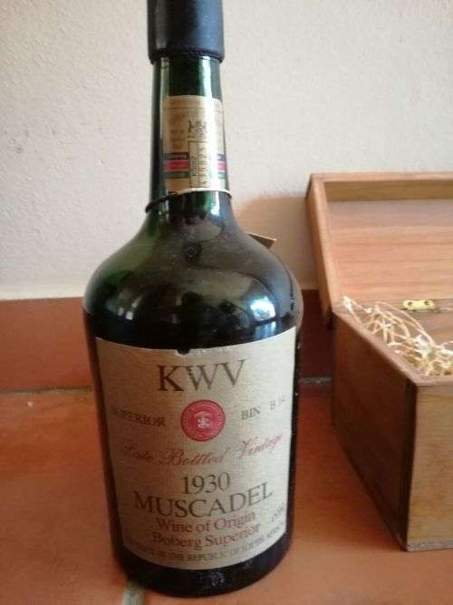 EXTREMELY RARE!! KWV 1930 Muscadel Superior Bin B14 Late Bottled Vintage!! COLLECTORS ITEM KWV