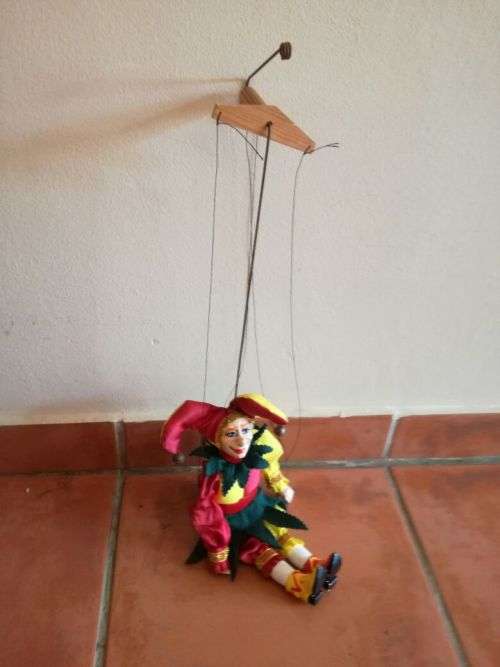 R1 AUCTION***Authentic Marionette Doll  From Czech Republic Original Price 100 Euro**1 BROKEN STRING
