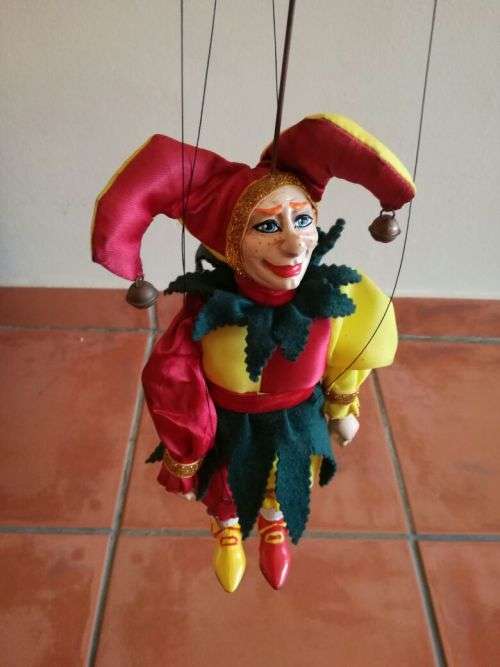 R1 AUCTION***Authentic Marionette Doll  From Czech Republic Original Price 100 Euro**1 BROKEN STRING