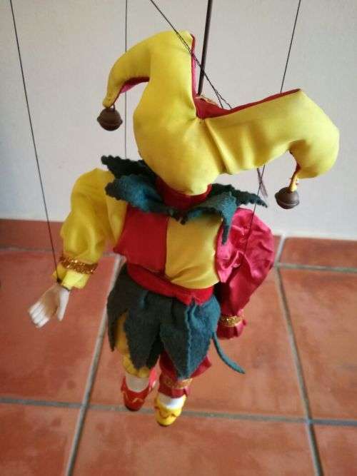 R1 AUCTION***Authentic Marionette Doll  From Czech Republic Original Price 100 Euro**1 BROKEN STRING