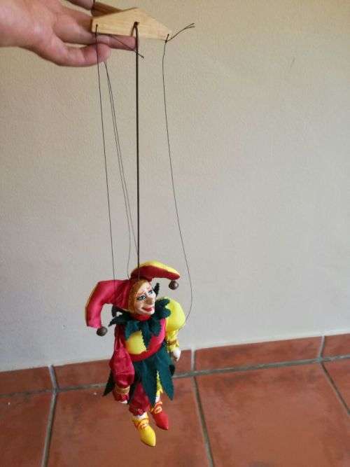 R1 AUCTION***Authentic Marionette Doll  From Czech Republic Original Price 100 Euro**1 BROKEN STRING
