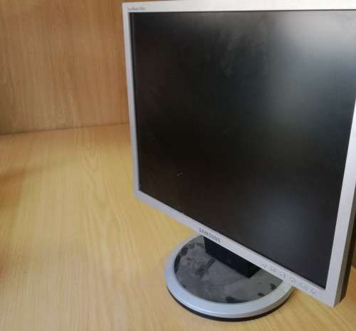 Samsung SyncMaster Screen / Monitor 940BF***PLEASE READ!!