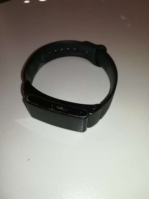 STUNNING Huawei P9 Lite VNS-L22 16GB (ROM) Black AND Huawei TalkBand B2 Both In GREAT CONDITION