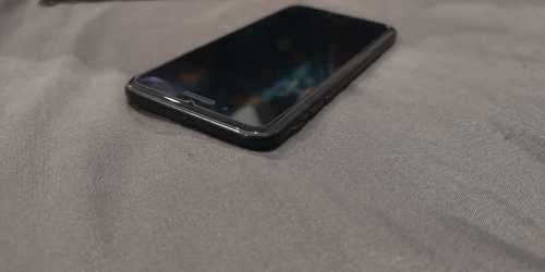 iPhone 7 32 gig (Please Read)