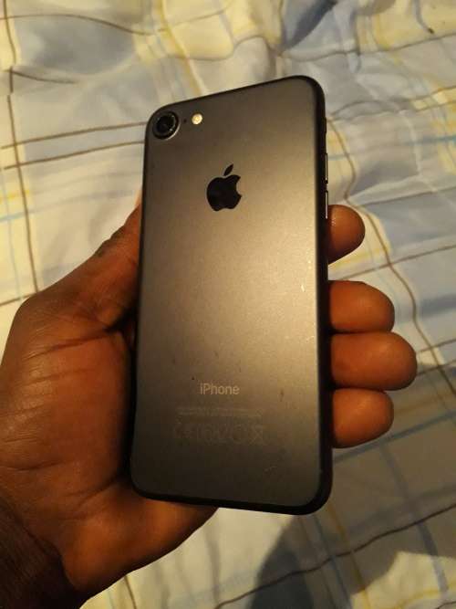 iPhone 7 (32 gig)