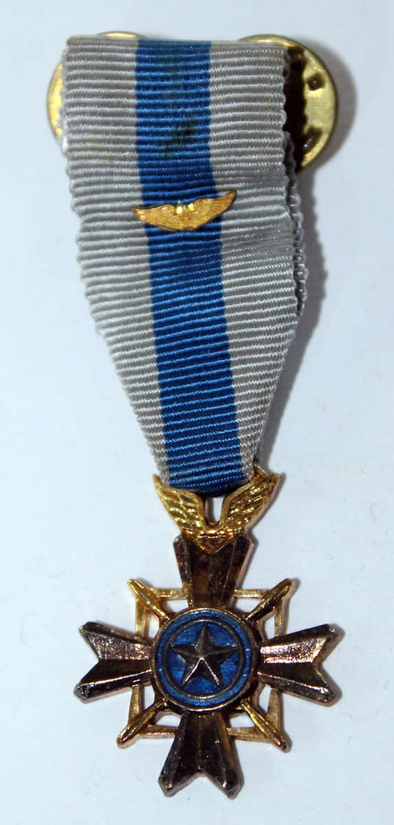 Miniature South Vietnam Air Gallantry Cross