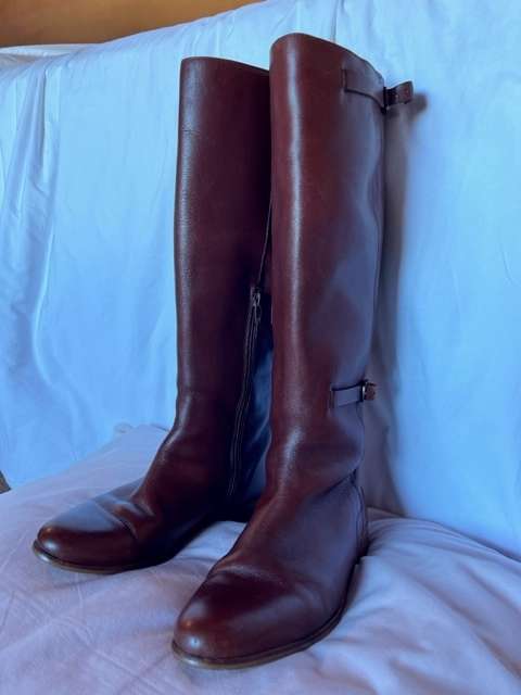 Genuine leather brown ladies boots size 39