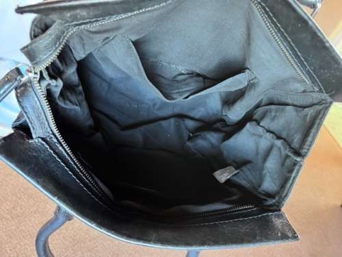 Black leather Witchery handbag 35cmx28cmx14 cm