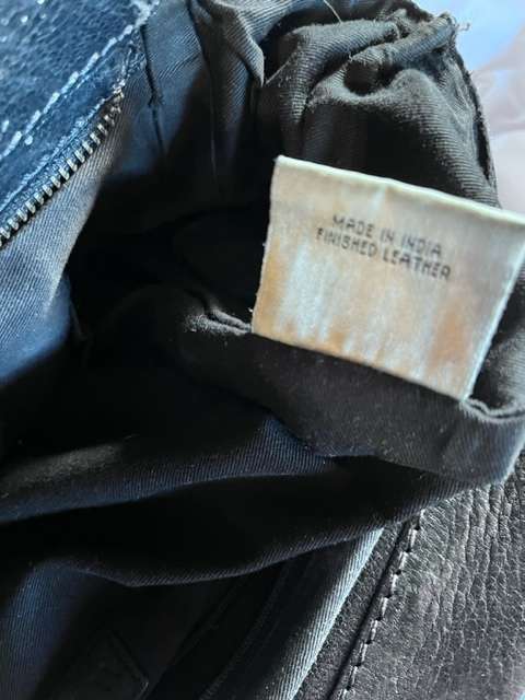 Black leather Witchery handbag 35cmx28cmx14 cm