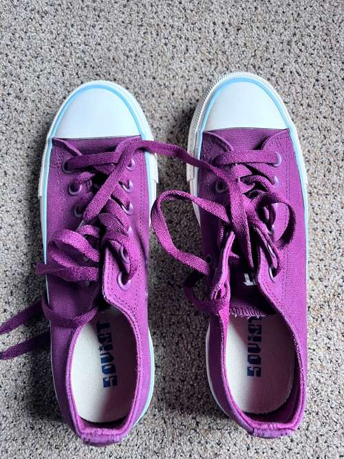 Soviet Viper Sneakers size 6 or EU39 - in almost new condition