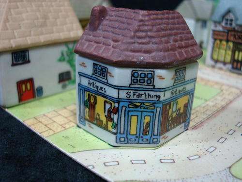 WHIMSIE ON WHY ANTIQUE SHOP