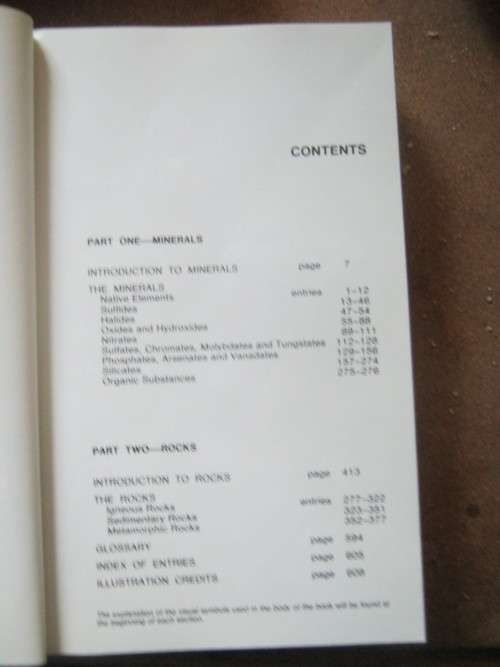 ROCKS AND MINERALS,THE MACDONALD NCYCLOPEDIA OF