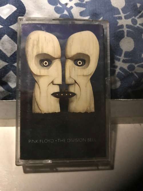 Pink Floyd  the Division Bell local pressing cassette
