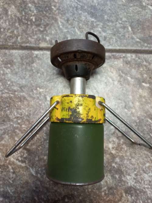 Rhodesian army field stove and issued gas canister sealed