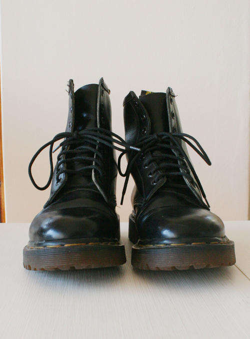 VINTAGE ORIGINAL ** DR. MARTENS ** SIZE 4 - 5