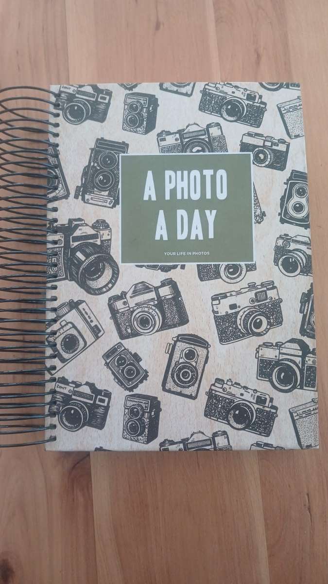 A Photo A Day - Your Life in Pictures - Journal