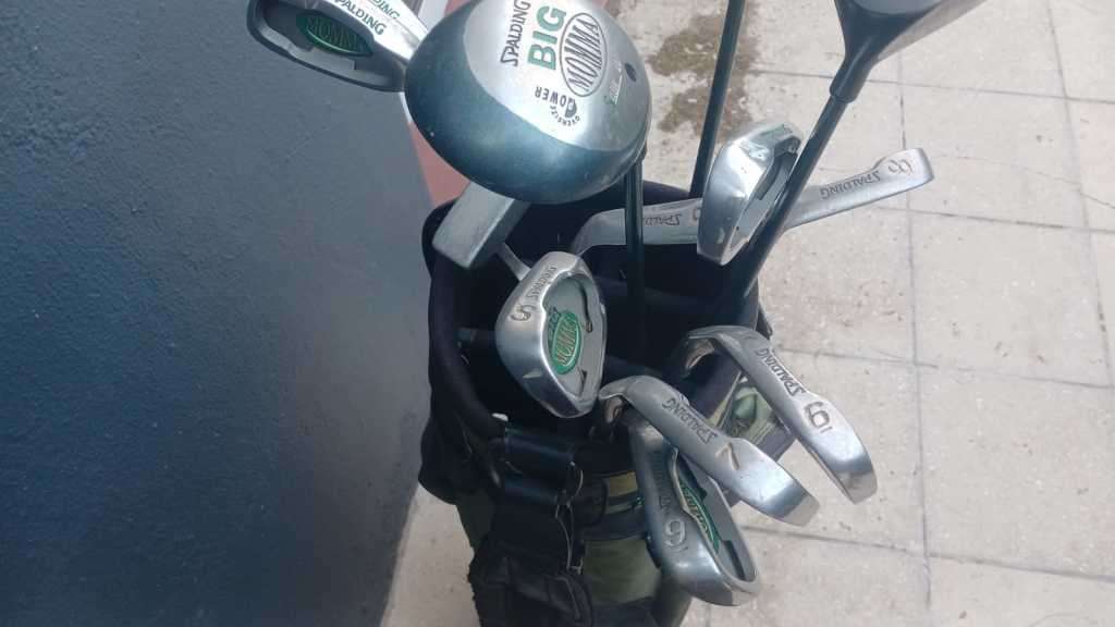 Golf Bag and Clubs - Spalding