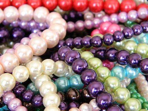 SALE 700 GLASS PEARLS