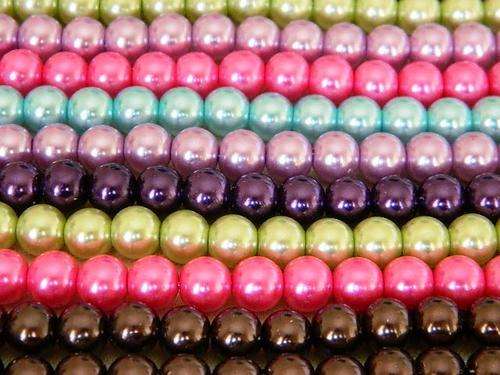 500 Assorted Glass Pearls