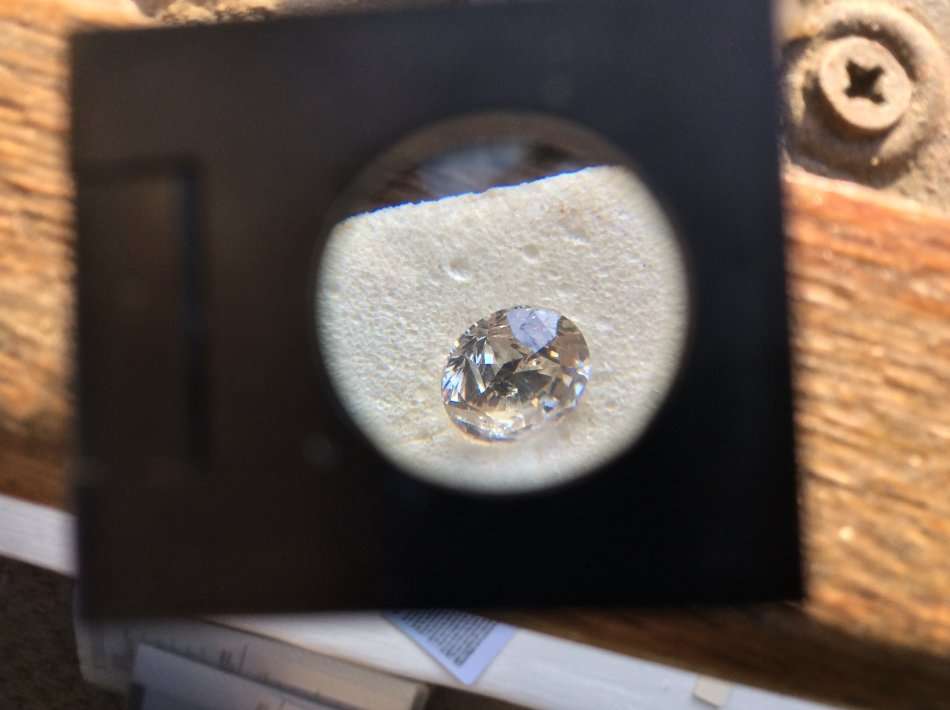 Certified 100%Natural Nice Sparkle Fire Lustre 0.57ct  Round DIAMOND