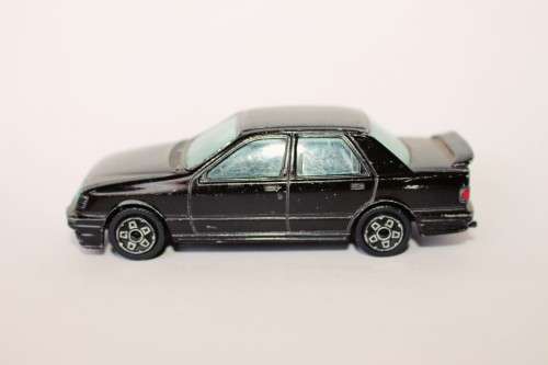 Bburago Ford Sierra Model Scala 1/43 Made In Italy Diecast Model Car Balck Italia Very Good