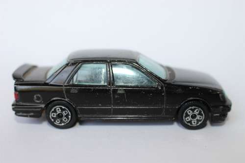 Bburago Ford Sierra Model Scala 1/43 Made In Italy Diecast Model Car Balck Italia Very Good