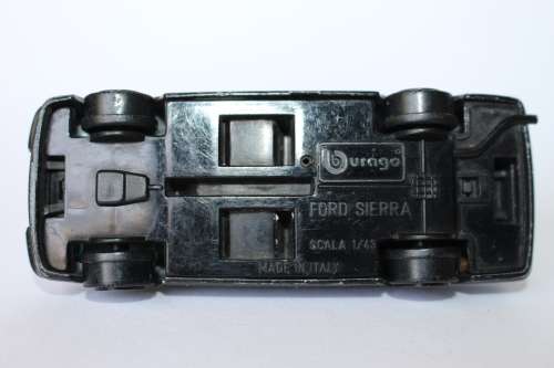 Bburago Ford Sierra Model Scala 1/43 Made In Italy Diecast Model Car Balck Italia Very Good
