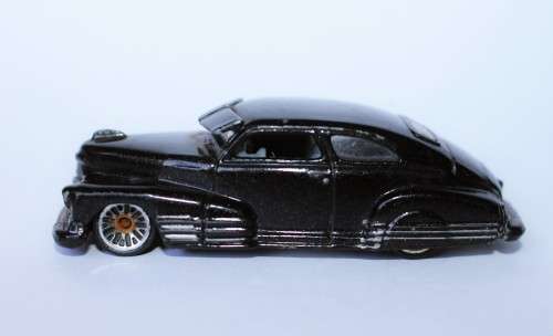 Hot Wheels Classics `47 Chevy Fleetline Black 1/64 H9062 Mainline Phil Riehlman Malaysia c2005 Great