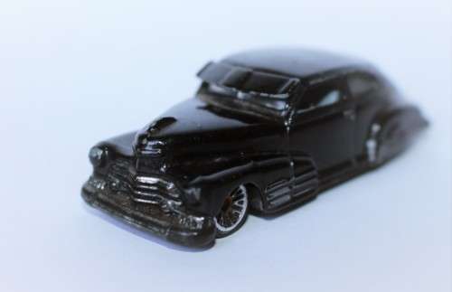 Hot Wheels Classics `47 Chevy Fleetline Black 1/64 H9062 Mainline Phil Riehlman Malaysia c2005 Great