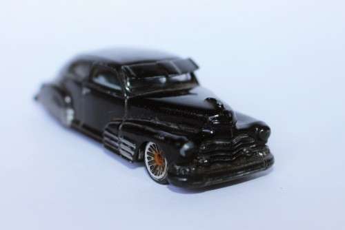 Hot Wheels Classics `47 Chevy Fleetline Black 1/64 H9062 Mainline Phil Riehlman Malaysia c2005 Great