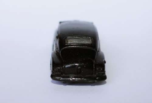 Hot Wheels Classics `47 Chevy Fleetline Black 1/64 H9062 Mainline Phil Riehlman Malaysia c2005 Great