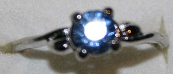 Hand-Crafted 18k White Gold Plated Ring with Cubic Zirconia (LR422)