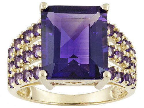 5.20ct Emrald Cut Uruguaryan Amethyst With .84ctw Round African Amethyst 10k Yellow gold Ring