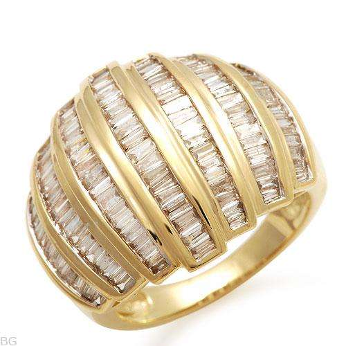 **R40 000.00**Wonderful Ring With 1.50ctw Genuine Clean Diamonds Beautifully Crafted in Yellow Gold.