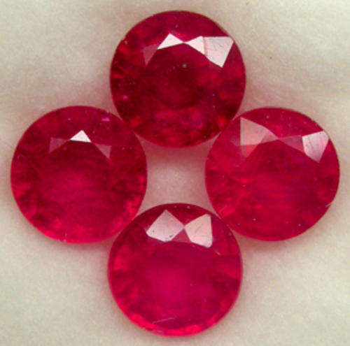 **R5 000.00**** LOVELY SET! 4.30ct.AAA Crimson Rose Red Ruby RD 5.8mm