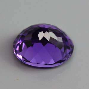 5.95ct.MAGNIFICENT PURPLE OVAL AMETHYST