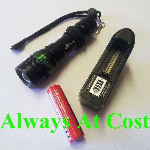 New 800 Lumen 3 Watt Cree Zoom Rechargeable Torch/Flashlight.