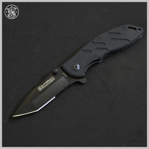 Smith & Wesson B038 EXTREME OPS KNIFE  - 5 AVAILABLE!!