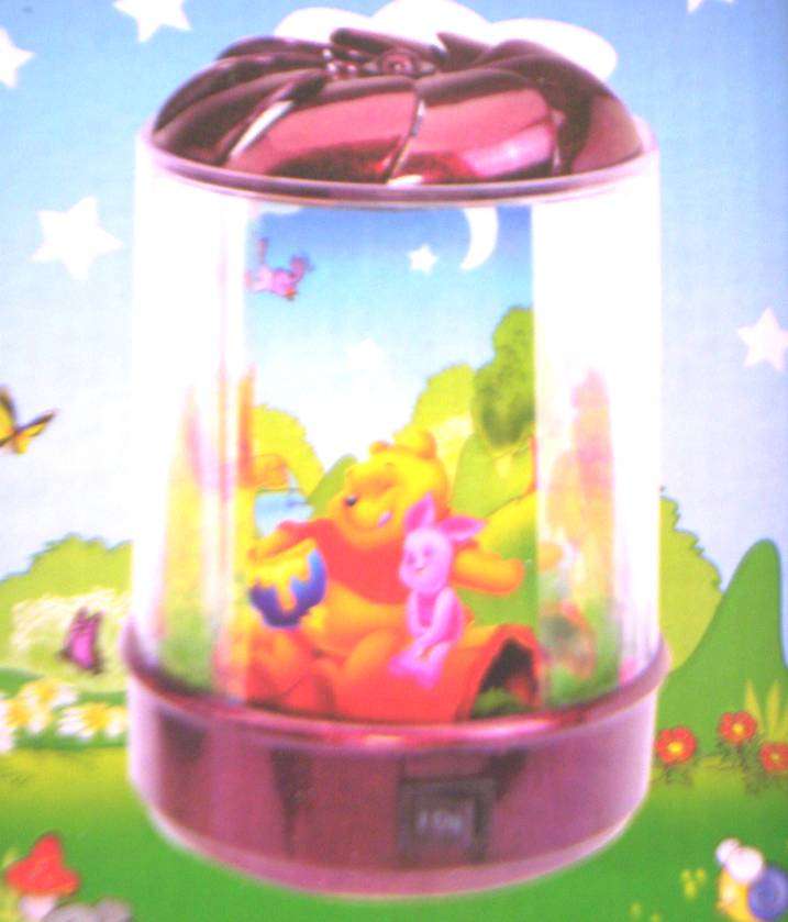 ROTATING WINNIE THE POOH NIGHT LIGHT (ADORABLE!)