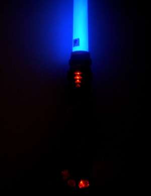 GLOWING LIGHT SWORD WITH SOUND EFFECTS ***BRAND NEW***